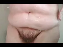 BBW vrouw douchen haar grote kont, harige pussy