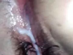 Creampie in harige kut