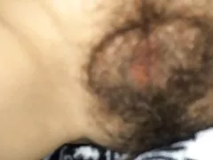 Cumming op haar harige pussy vervolgens mijn eigen cum eten